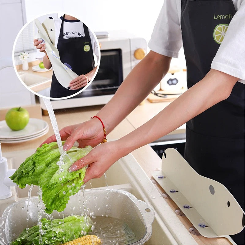 Cute Bear-Shaped Splash Guard